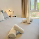 Bright & Cozy Acuario Beach&pool Апартаменты Бенальмадена
