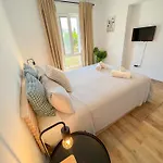 Апартаменты Bright & Cozy Acuario Beach&pool *