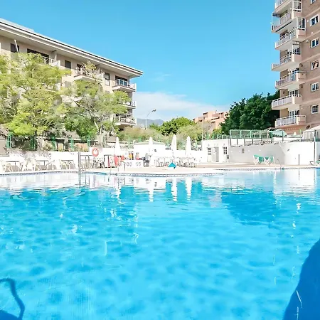 Bright & Cozy Acuario Beach&pool Апартаменты
